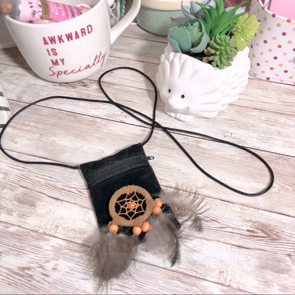 Velvet Dreamcatcher Bag and Pin - Picture 3 of 4